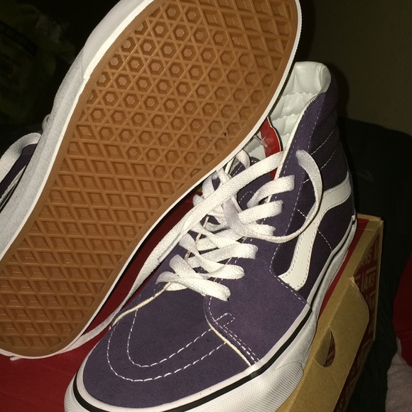 Vans - Picture 3 of 4